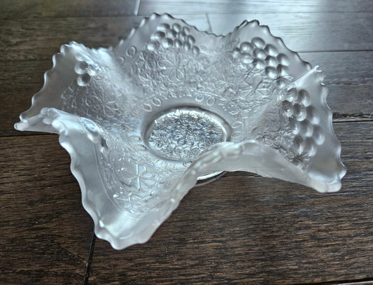 Antique Fenton Glass White Leaf Chain Candy Bowl Ruffled