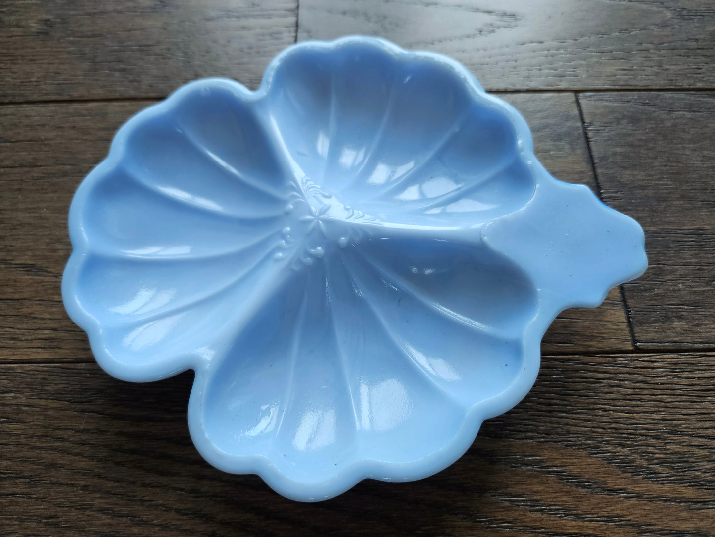 Vintage Blue Milk Glass Floral Trinket Bowl Candy Nut Dish Delphite