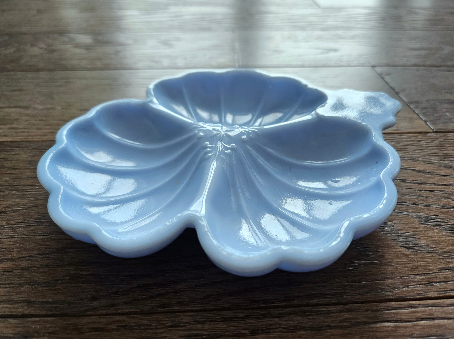 Vintage Blue Milk Glass Floral Trinket Bowl Candy Nut Dish Delphite