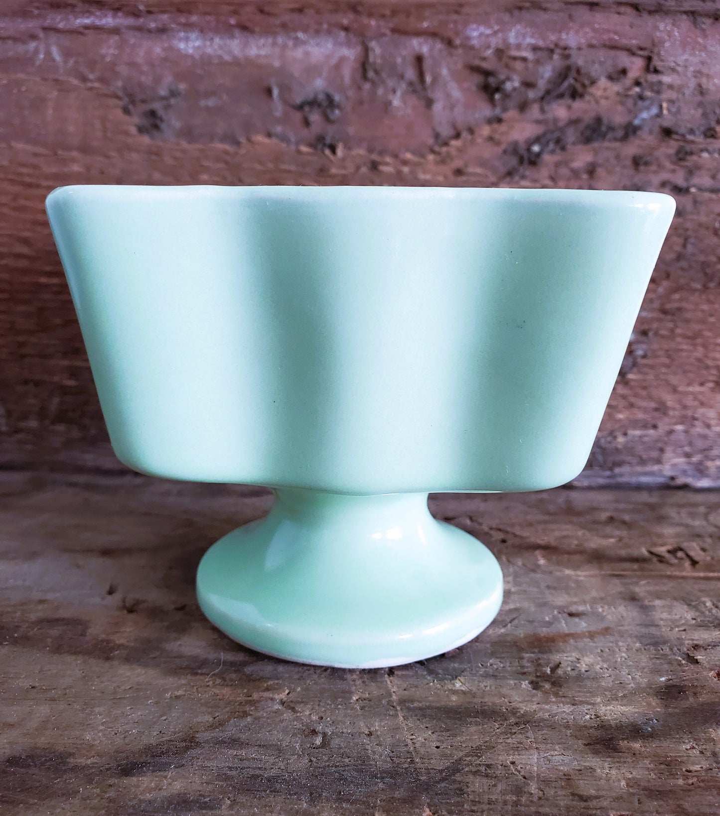 Vintage Hull Light Green Pottery Planter Jardiniere Wavy Pedestal